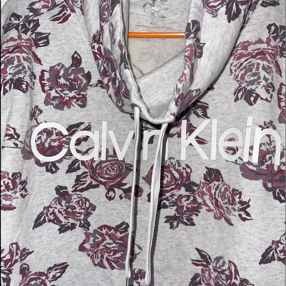 Never worn Calvin Klein sweatshirt - Picture 2 of 5